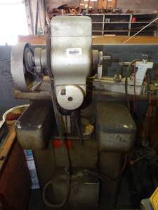 lot 20 image: Commercial metal lathe