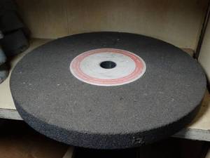 lot 29714 image: Contents on Shelf - Grinding Wheels &