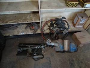 lot 29719 image: Contents of Bottom Shelves  Tines - Pump and More