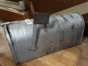 lot 29725 image: Metal Mail Box