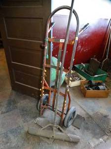 lot 29735 image: Solid Wheel Dolly