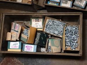 lot 29824 image: Mixed Lot of Bolts and Screws