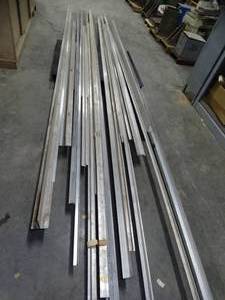 lot 1801 image: 193Lbs  Top Row of Aluminum  up to 20ft Sections  Rack Not Included