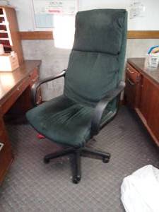 lot 1757 image: Nice Full Back rolling Office Chair