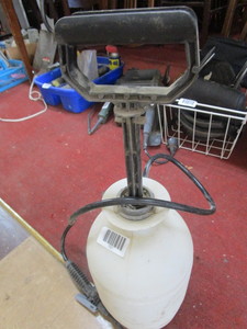 lot 1621 image: sprayer