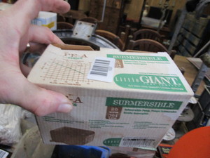 lot 1637 image: Submersible pump