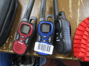 lot 1657 image: Set of 3 Uniden walkie-talkies