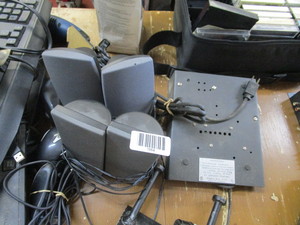lot 1664 image: Computer speakers
