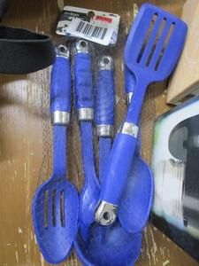 lot 1676 image: Assorted matching kitchen utensils