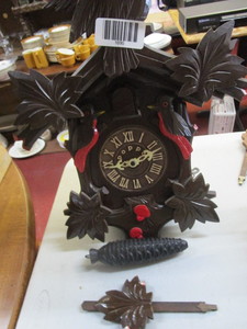 lot 1690 image: Cuckoo clock