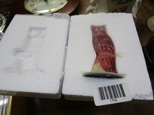 lot 1702 image: Small lucite owl