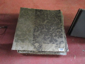 lot 1709 image: Lot of carpet squares