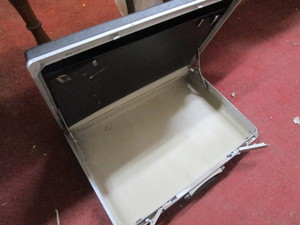 lot 1710 image: Samsonite brief case