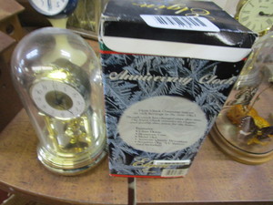 lot 1714 image: Anniversary clock