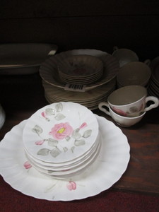 lot 1751 image: China ware