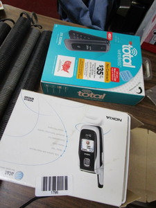 lot 1786 image: Nokia and Total wireless cell phones