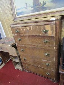 lot 25911 image: 5 drawer antique dresser - all drawers work and all hardware