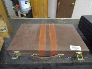 lot 25936 image: Backgammon set