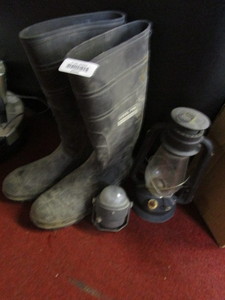 lot 25948 image: Miscellaneous lot - size 13 rubber steel toe boots, compass and old oil lantern