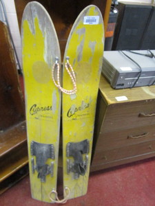 lot 25956 image: Cypress training water skies