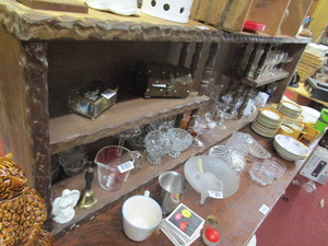 lot 25990 image: Large wooden display shelf 6 long - contents not included