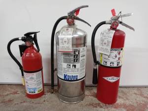 lot 28001 image: Lot of 3 Fire Extinguishers