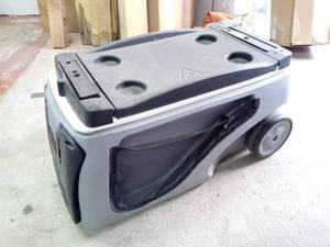 lot 28009 image: Thermos Fire & Ice Cooler - Missing Grill