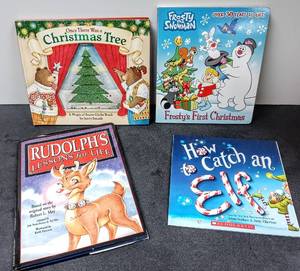 lot 28070 image: Lot of 4 Christmas Books for Kids - Including Frosty the Snowman Open Flaps Book