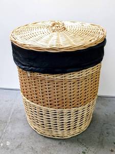 lot 28105 image: 24 Tall Woven Laundry Hamper with Lid & Black Liner - Storage Basket (21 Wide)