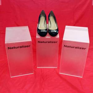 lot 28128 image: Lot of 3 Naturalizer Plastic Shoe Displays - 13 H x 10 D x 7 W (Shoes Not Included)