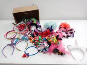 lot 28143 image: Box Full of Little Girls Bows and Headbands