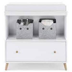 lot 3443 image: Delta Children Essex Convertible Changing Table