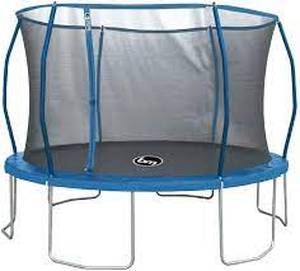 lot 3980 image: Trampoline w Enclosure
