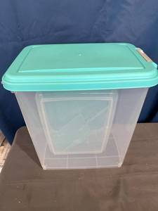 lot 1385 image: Iris Container Model MP-8