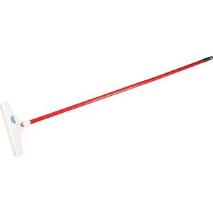 lot 1479 image: Roberts-70-127-3 Carpet Rake And Groomer