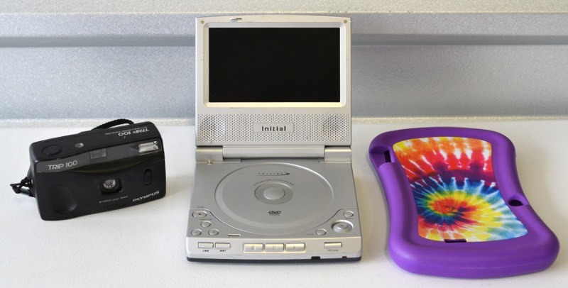 lot 1023 image: Portable DVD Player