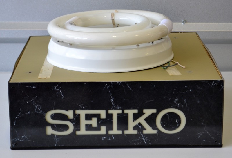 lot 1037 image: Seiko Watch Display Light Fixture