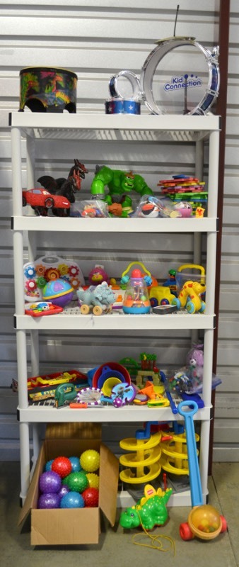 lot 1064 image: Kids Toys Lot 1