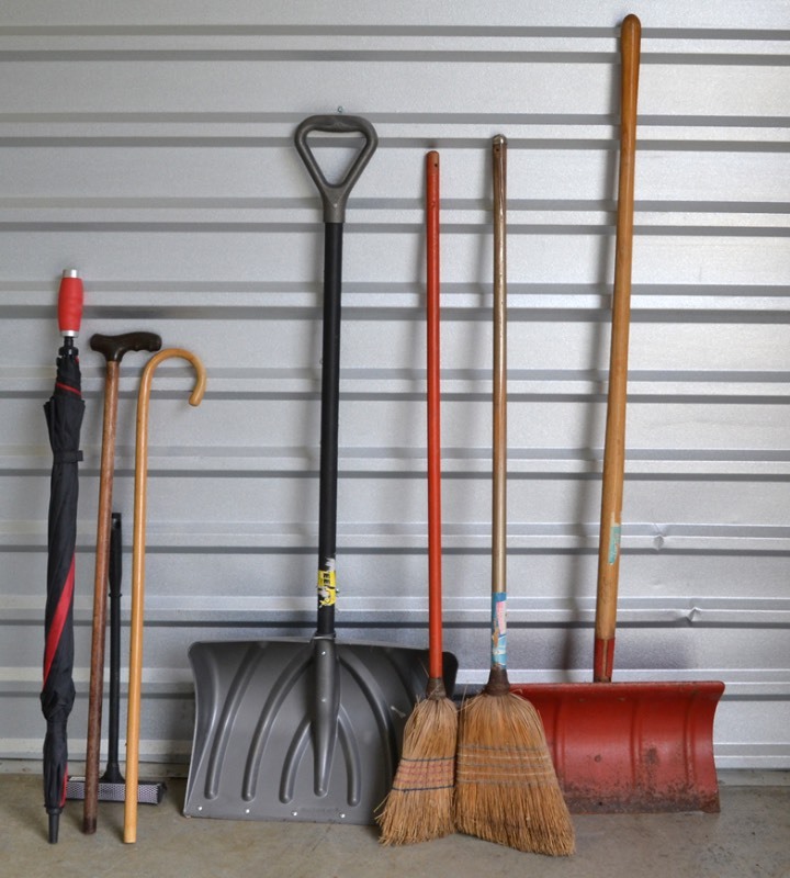 lot 1111 image: Things with Long Handles