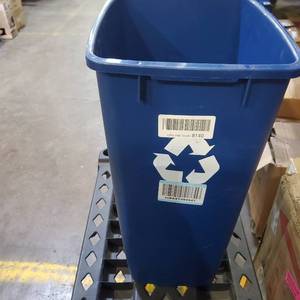 lot 3058 image: RECYCLE CAN BLUE