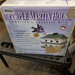 lot 3071 image: PURPLE MARTIN HOUSE FOR BIRDS