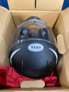 lot 3191 image: Bell Qualifier Helmet (Z-Ray Matte BlackWhite - Large)
