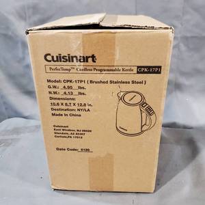 lot 3230 image: Cuisinart - PerfecTemp Cordless Electric Kettle - Silver