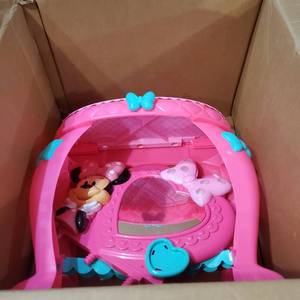 lot 3234 image: PINK MINNIE MOUSE VANITY