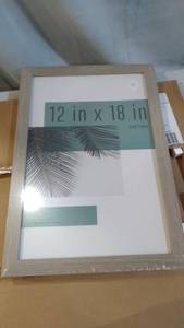 lot 3264 image: 12 in � 18 in Picture Frame