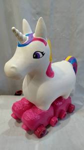 lot 3285 image: Pink Rubber Univorn With Light of Skate Shoes