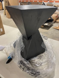 lot 61503 image: Matte Black End Table