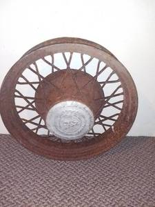 lot 566 image: Antique Chevrolet Wire Wheel