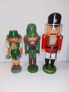 lot 575 image: 3 Wooden Nutcrackers