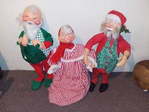 lot 607 image: Three Large Annalee Christmas Dolls